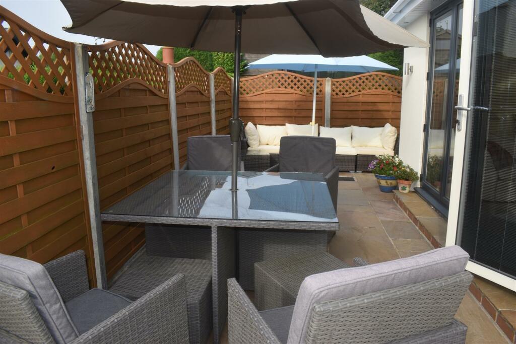 Additional property image - Thorn Drive, Queensbury, Bradford