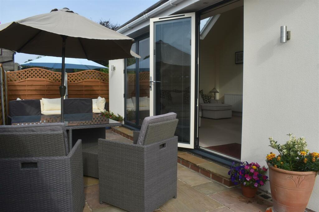 Additional property image - Thorn Drive, Queensbury, Bradford