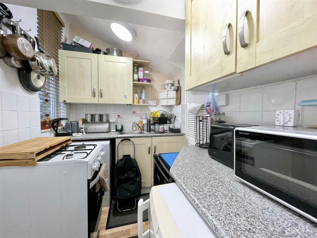 Additional property image - Bright Street, Clayton, Bradford
