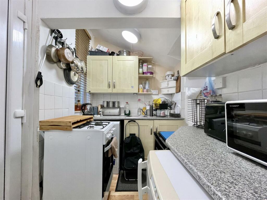Additional property image - Bright Street, Clayton, Bradford