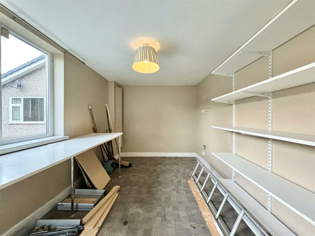 Additional property image - Bramble Close, Clayton, Bradford