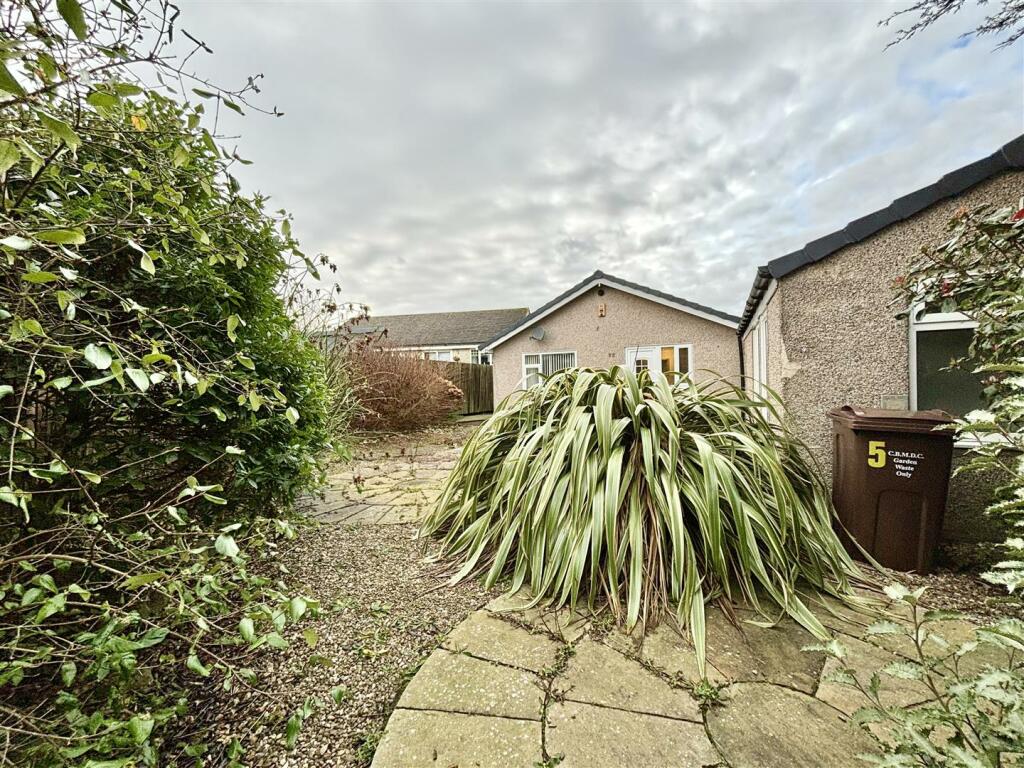 Additional property image - Bramble Close, Clayton, Bradford