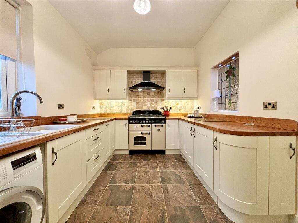 Additional property image - Highgate Road, Clayton Heights, Bradford