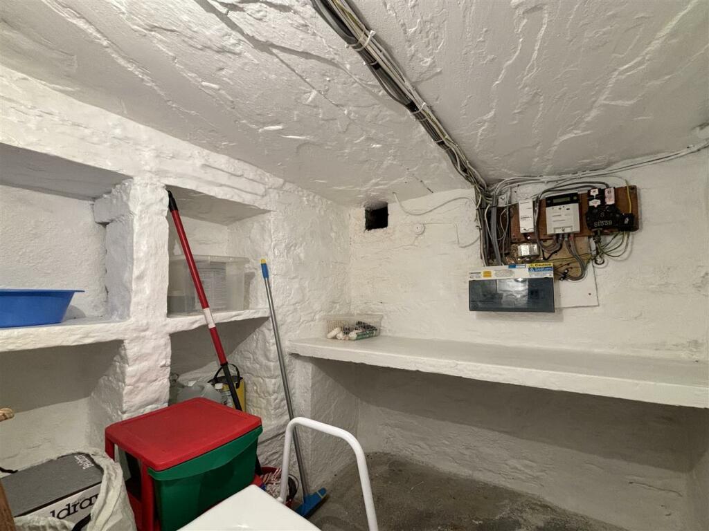 Additional property image - Highgate Road, Clayton Heights, Bradford