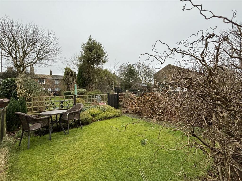 Additional property image - Highgate Road, Clayton Heights, Bradford