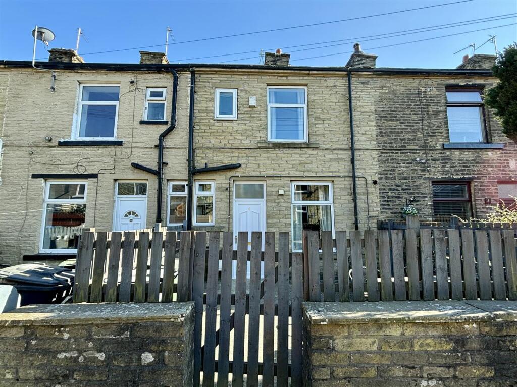 Main image of property: Wellington Street, Queensbury