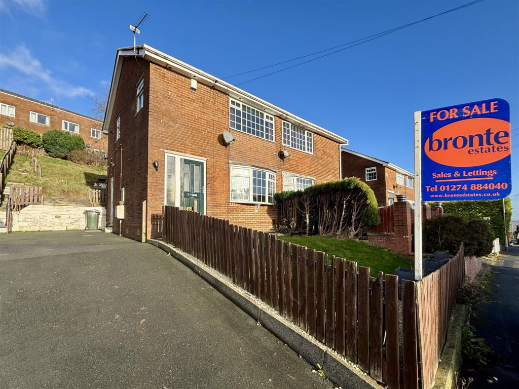 Main image of property: North Cliffe Drive, Thornton, Bradford