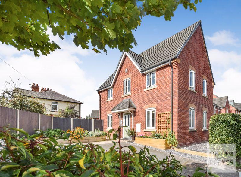 3 bedroom detached house for sale in Peartree Crescent, NewtonLe