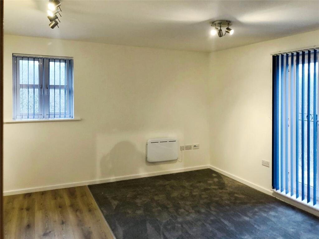 Additional property image - Waterside Gardens, Bolton, BL1
