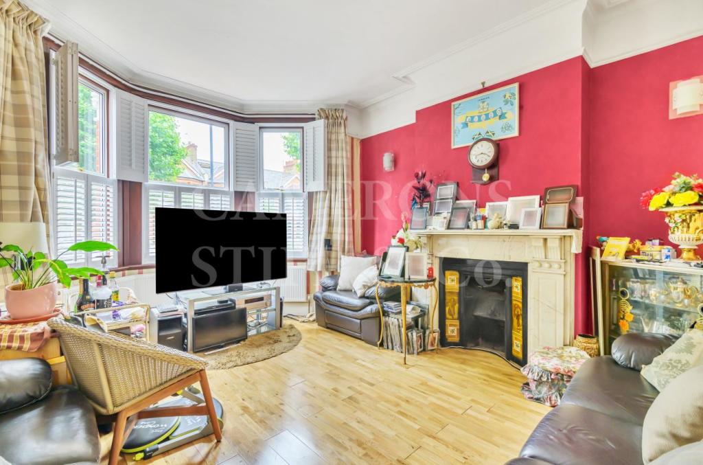 4 bedroom house for sale in Wrentham Avenue, NW10