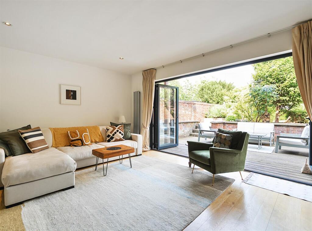 Main image of property: Shoot Up Hill, London NW2
