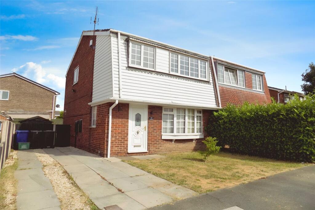 Main image of property: Farringdon Drive, New Rossington, Doncaster, South Yorkshire, DN11