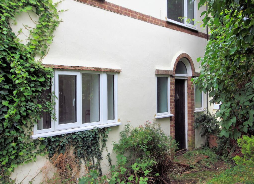 Additional property image - Canonsfield, Oaklands, Welwyn, Hertfordshire, AL6