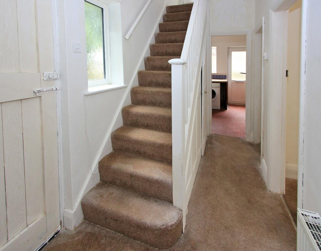 Additional property image - Canonsfield, Oaklands, Welwyn, Hertfordshire, AL6