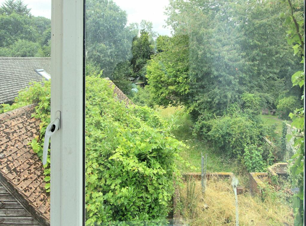 Additional property image - Canonsfield, Oaklands, Welwyn, Hertfordshire, AL6