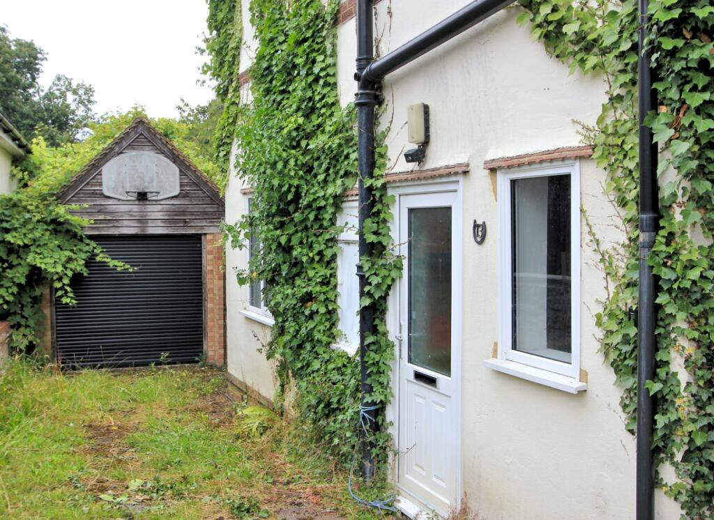 Additional property image - Canonsfield, Oaklands, Welwyn, Hertfordshire, AL6