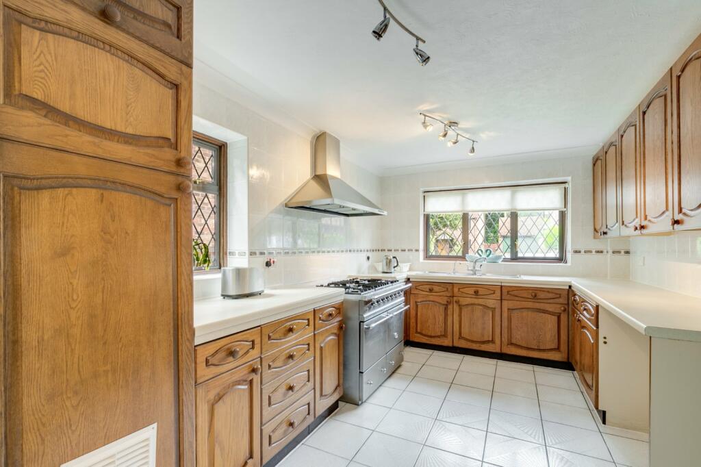 Additional property image - Mardley Wood, Oaklands, Welwyn, Hertfordshire, AL6