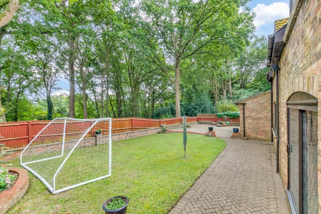 Additional property image - Mardley Wood, Oaklands, Welwyn, Hertfordshire, AL6