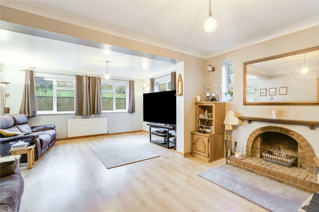 Additional property image - Robbery Bottom Lane, Oaklands, Welwyn, Hertfordshire, AL6