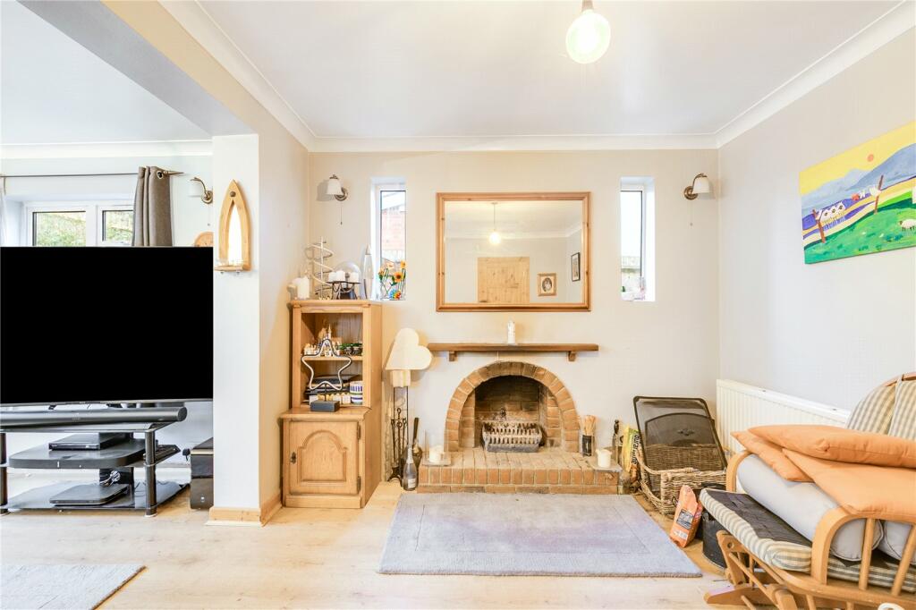 Additional property image - Robbery Bottom Lane, Oaklands, Welwyn, Hertfordshire, AL6