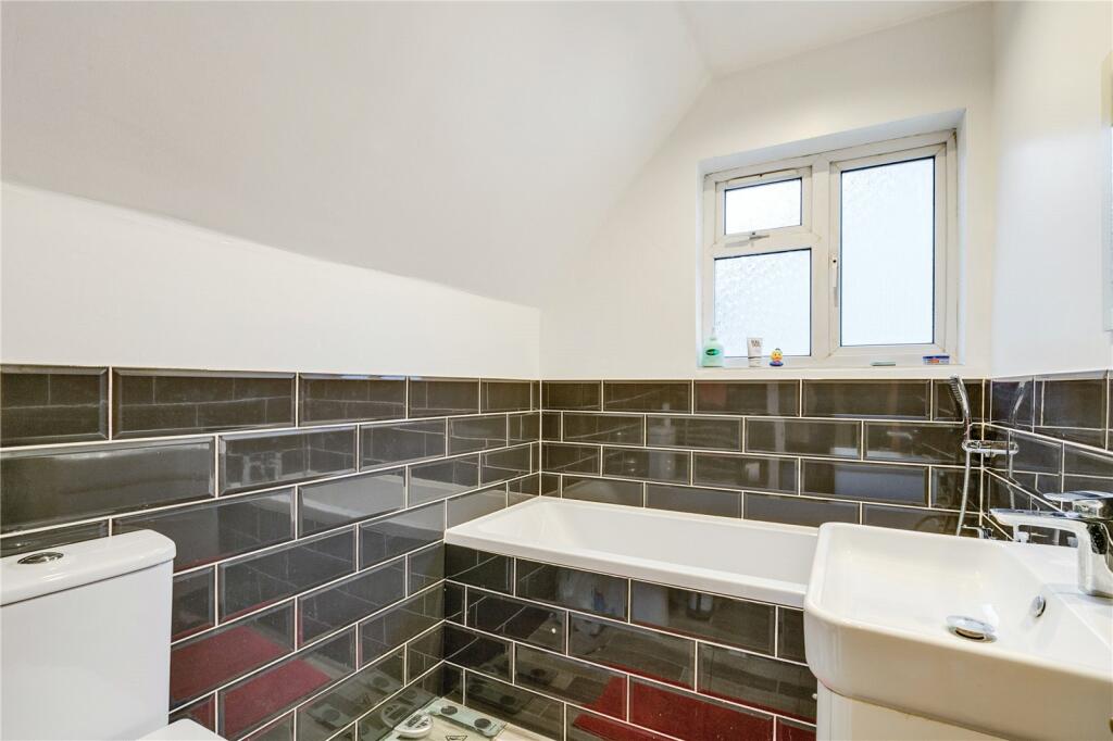 Additional property image - Robbery Bottom Lane, Oaklands, Welwyn, Hertfordshire, AL6