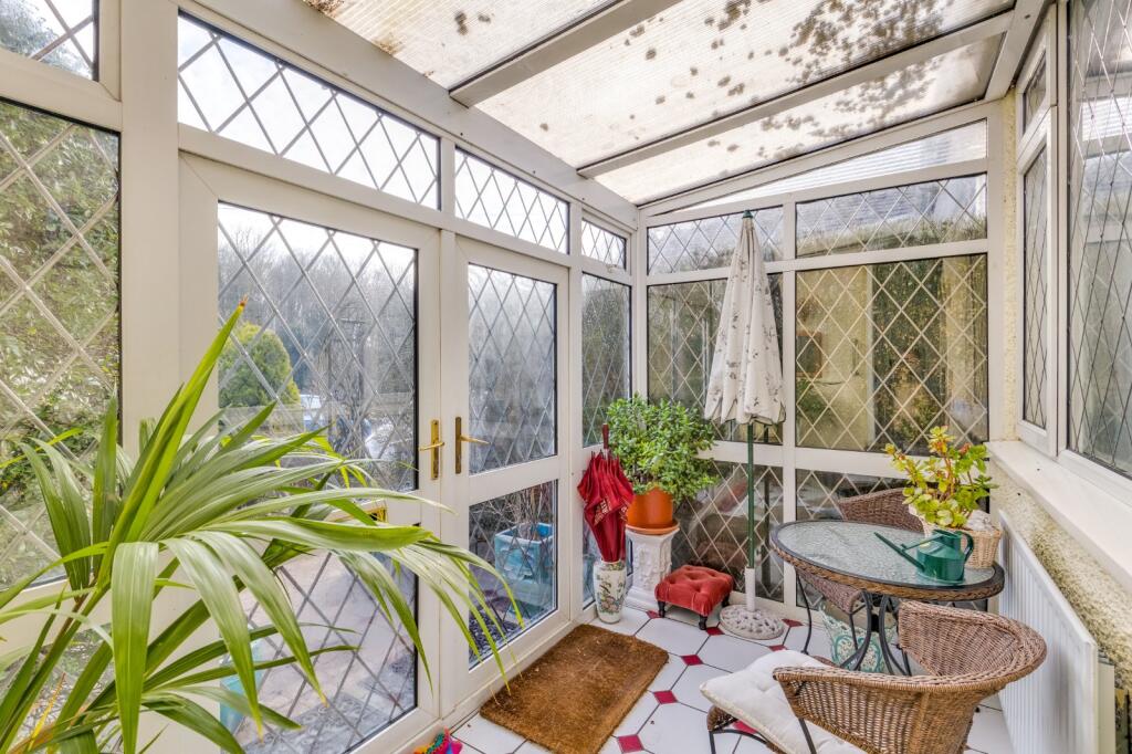 Additional property image - Dixons Hill Close, Welham Green, North Mymms, Hatfield, AL9