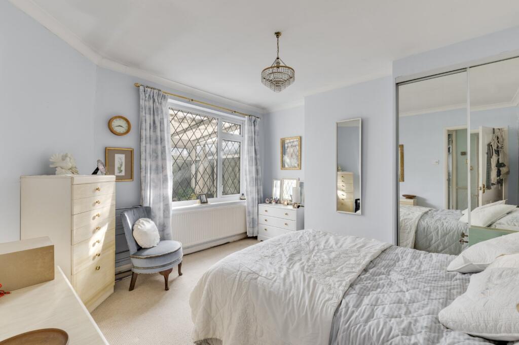 Additional property image - Dixons Hill Close, Welham Green, North Mymms, Hatfield, AL9