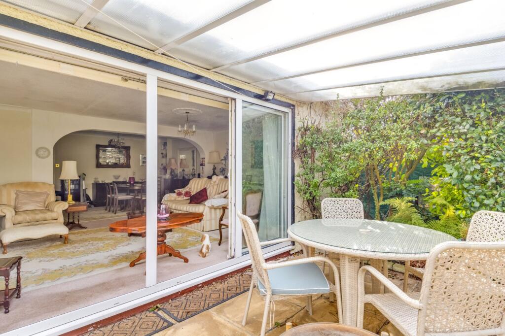 Additional property image - Dixons Hill Close, Welham Green, North Mymms, Hatfield, AL9