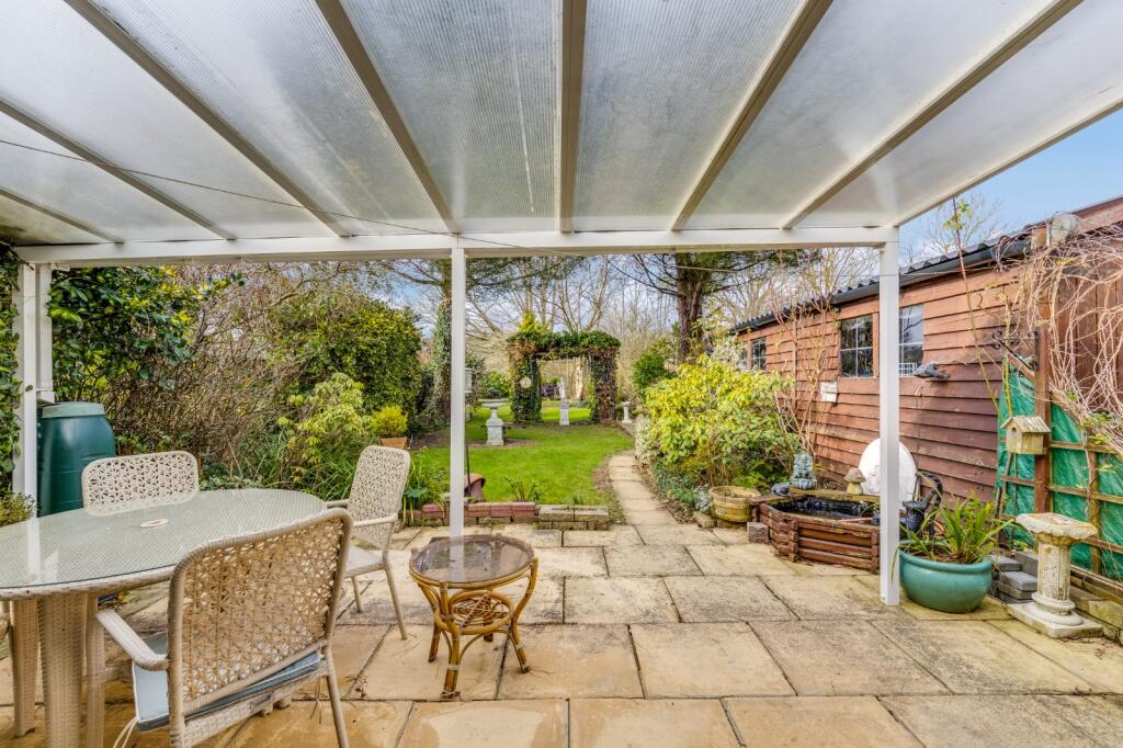 Additional property image - Dixons Hill Close, Welham Green, North Mymms, Hatfield, AL9