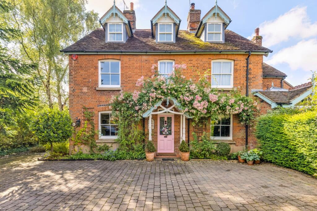 Main image of property: Gun Lane, Knebworth, Hertfordshire, SG3