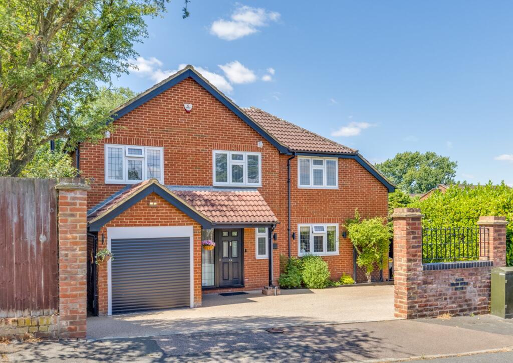 Main image of property: Ranworth Avenue, Bragbury End, Hertfordshire, SG2