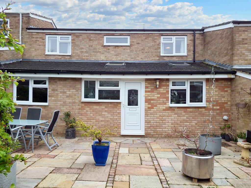 3 bedroom terraced house for sale in Lonsdale Road, Stevenage, Hertfordshire, SG1