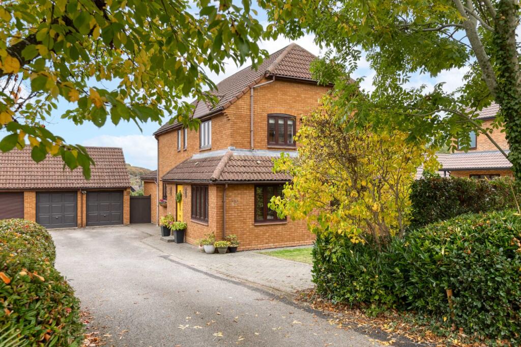 Main image of property: Watercress Close, Stevenage, Hertfordshire, SG2