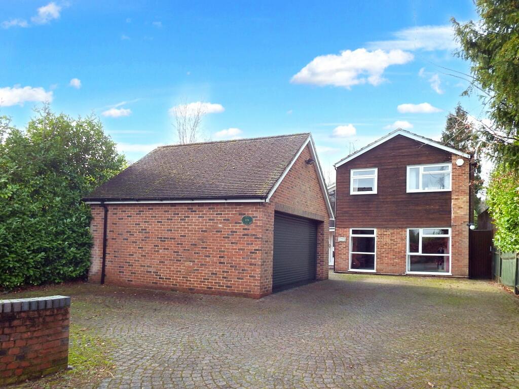 4 bedroom detached house for sale in Fairview Road, Stevenage, Hertfordshire, SG1