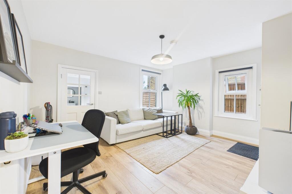 Main image of property: Hook Road, Epsom, KT19