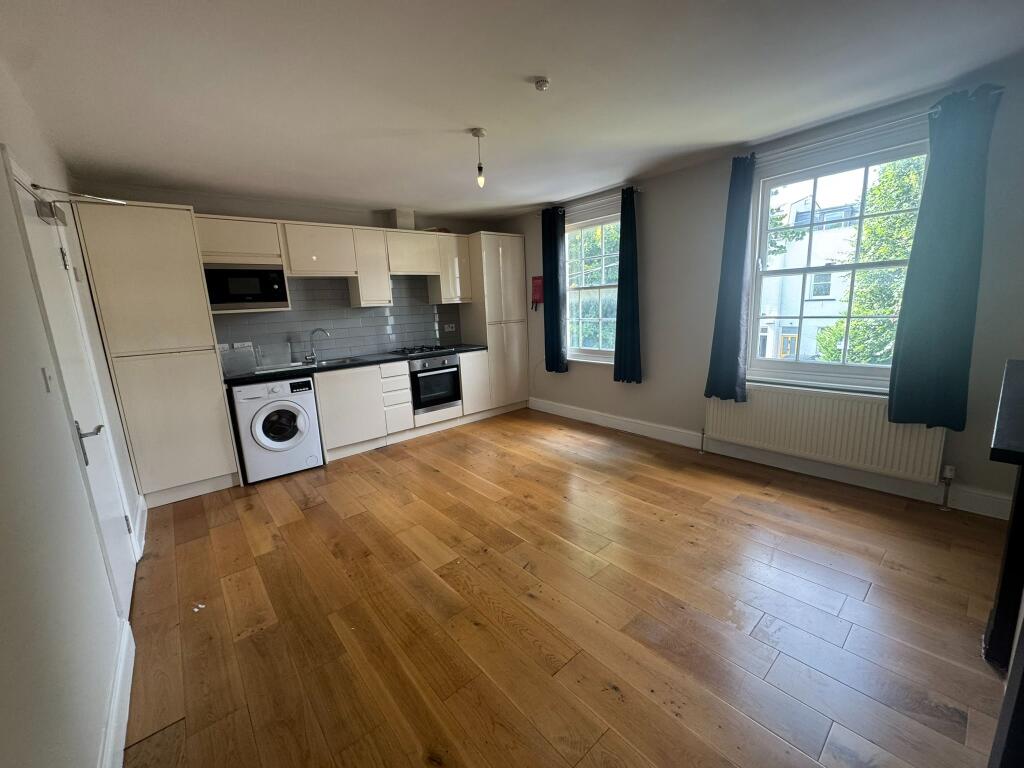 Main image of property: Grosvenor Park Road, E17