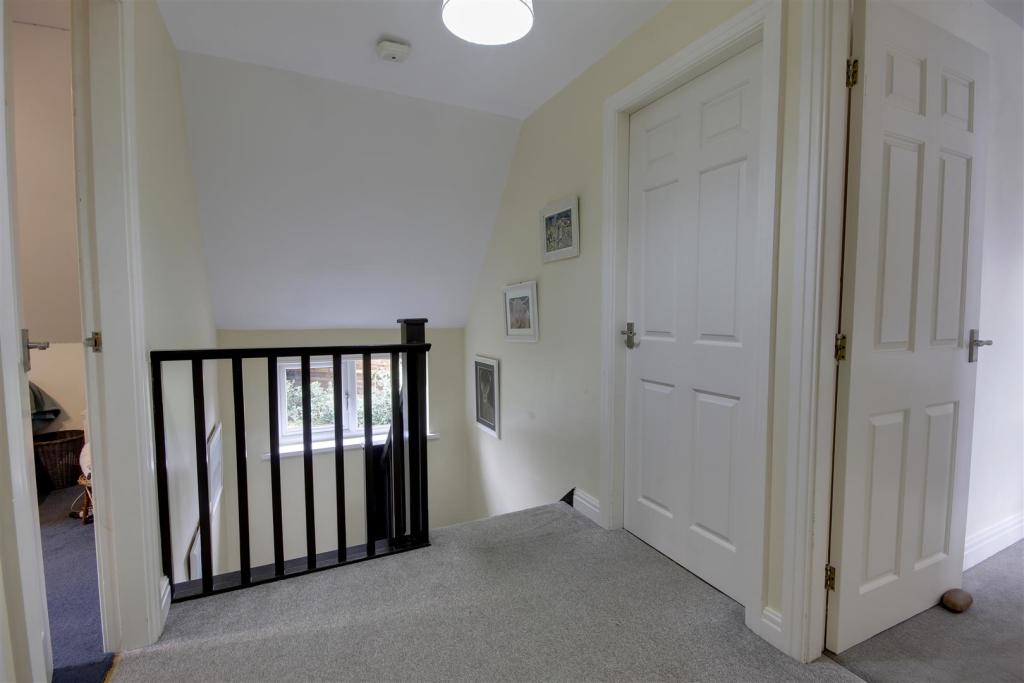 4 bedroom detached house for sale in Castle Drive, South Cave, HU15