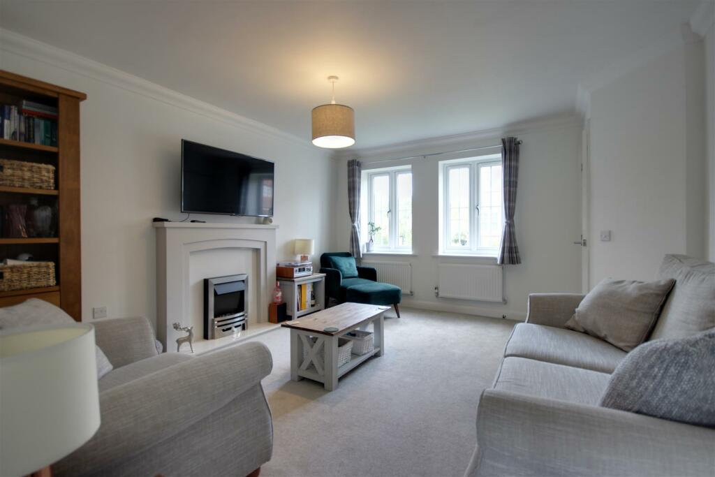 3 bedroom house for sale in Bell Close, Welton, HU15