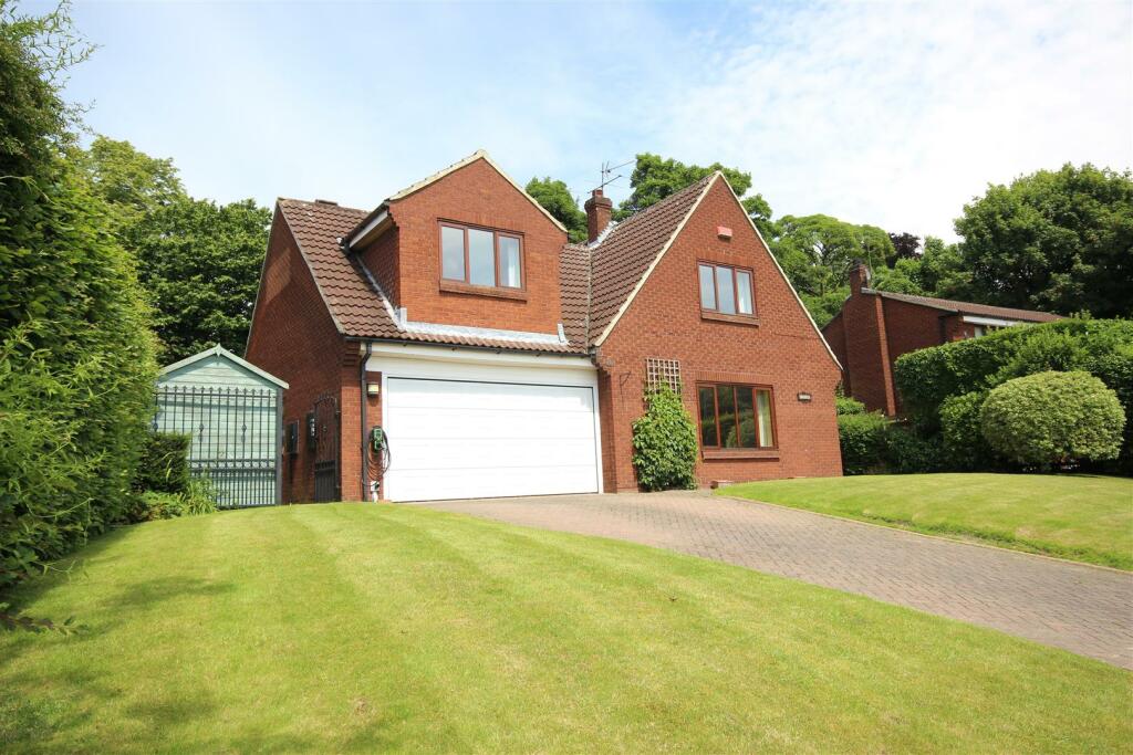 5 bedroom detached house for sale in Mount View, North Ferriby, HU14