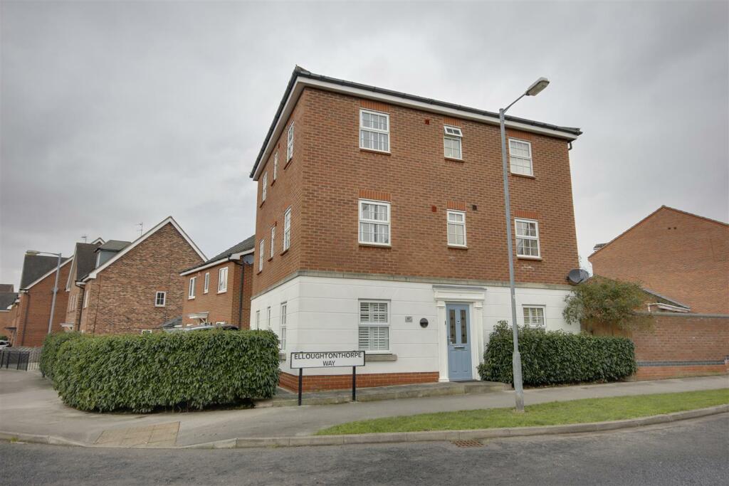 5 bedroom detached house for sale in Husthwaite Road, Brough, HU15