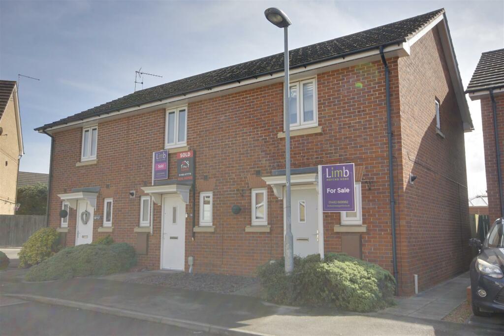 2 bedroom terraced house for sale in Munstead Way, Welton, HU15