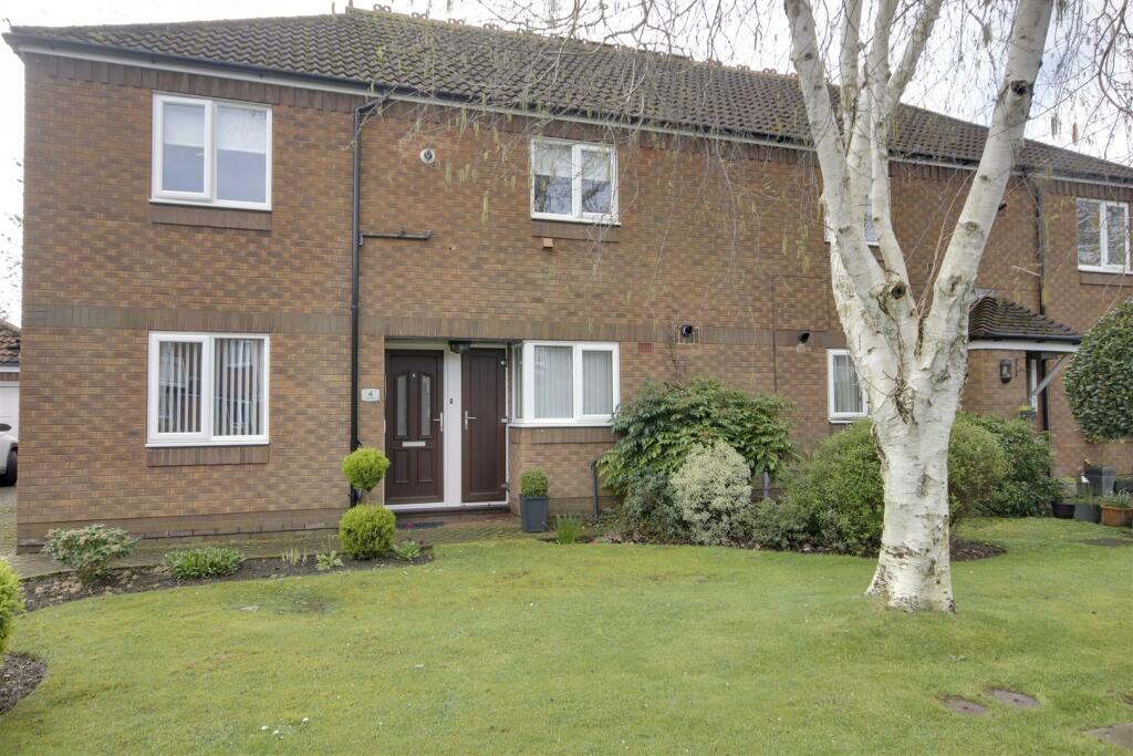 2 bedroom flat for sale in Ella Park, Anlaby, HU10