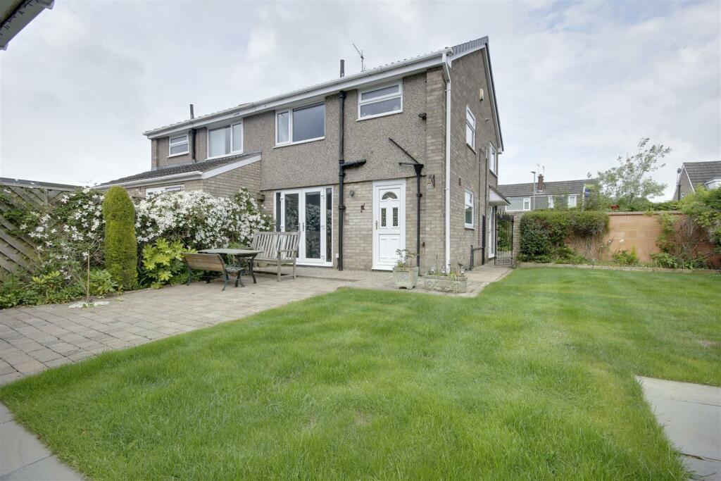 3 bedroom semidetached house for sale in West Hall Garth, South Cave, HU15