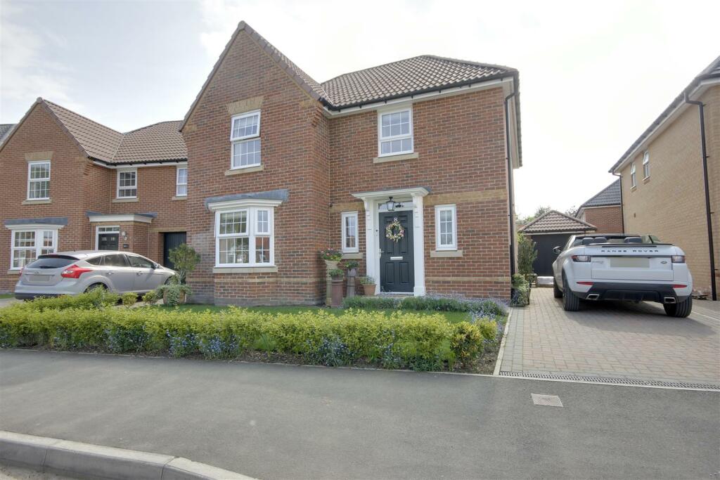 4 bedroom house for sale in Greenfield Avenue, Tranby Fields, Hessle, HU13
