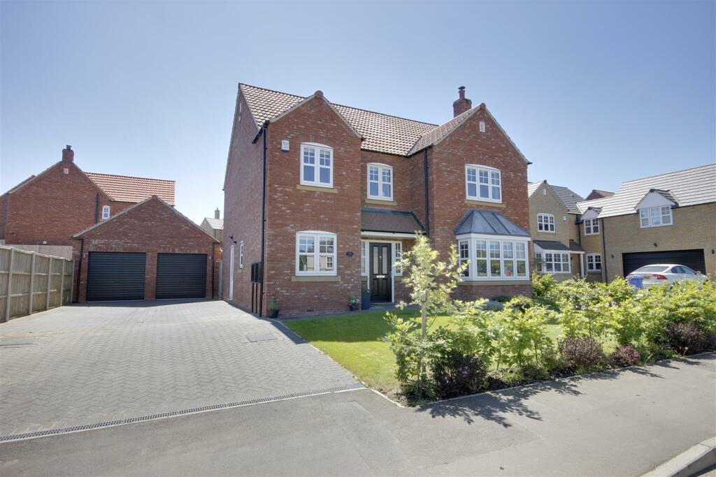 4 bedroom detached house for sale in Great Gutter Lane West, Kirk Ella