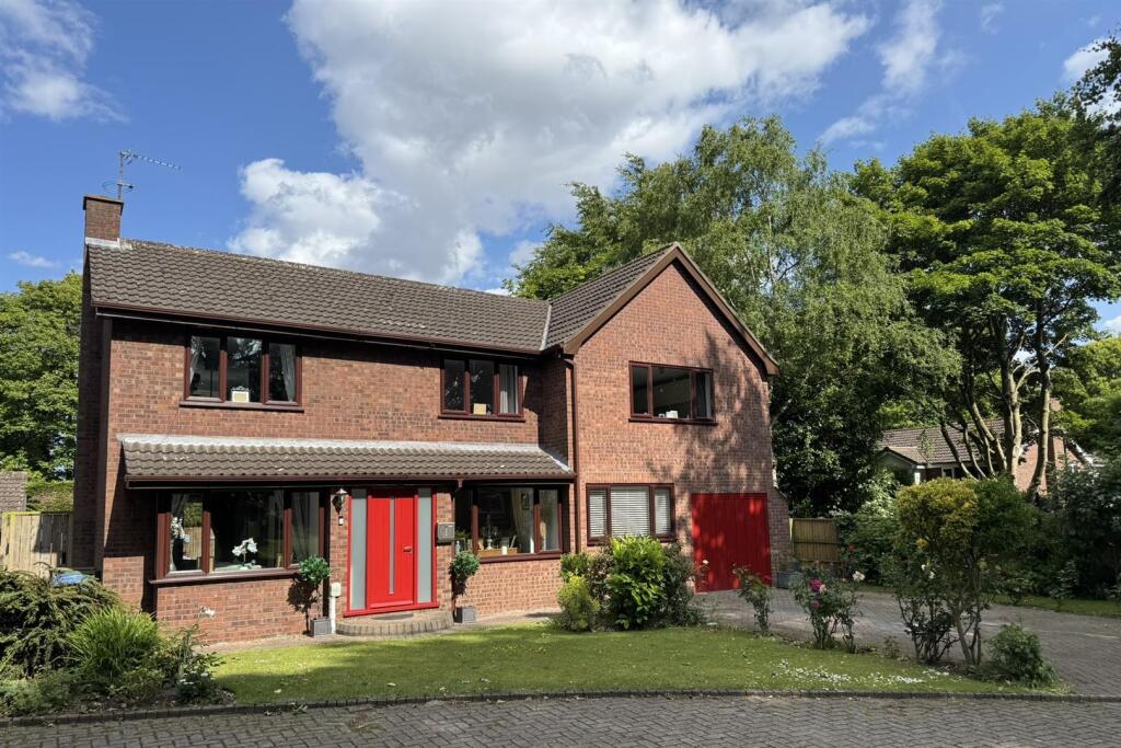 Main image of property: Tall Trees, Hessle