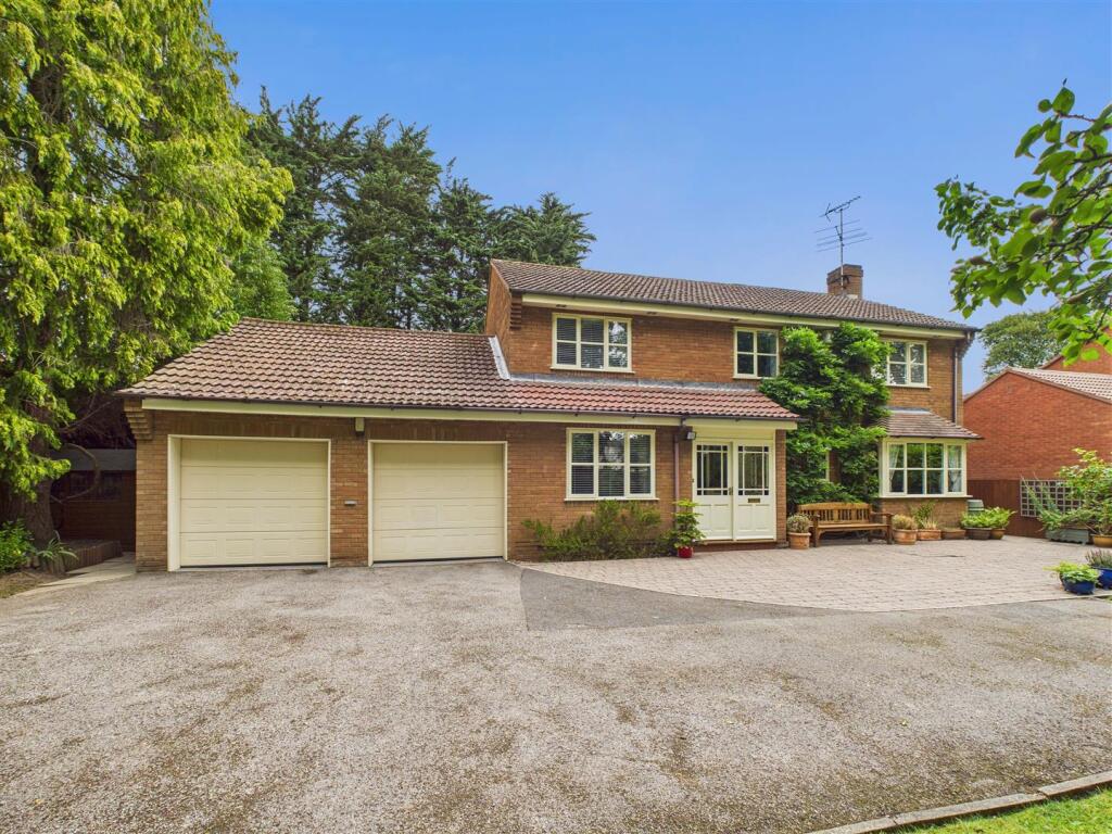 Main image of property: Tranby Lane, Swanland