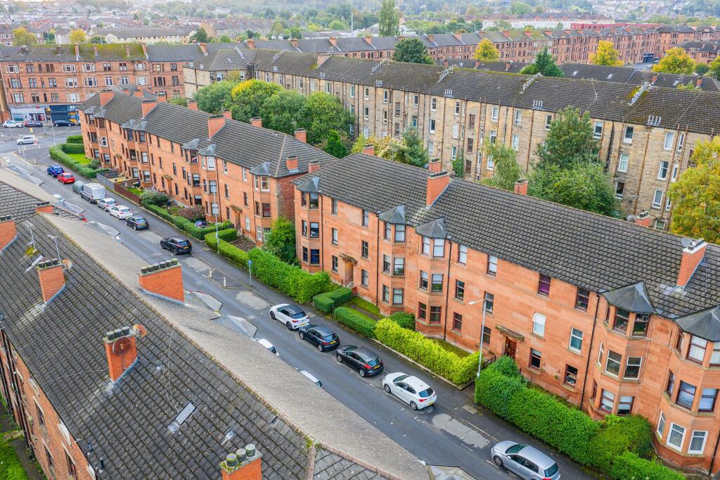Main image of property: 17 Ruel Street, Flat 1/2, Cathcart, Glasgow, G44 4AR