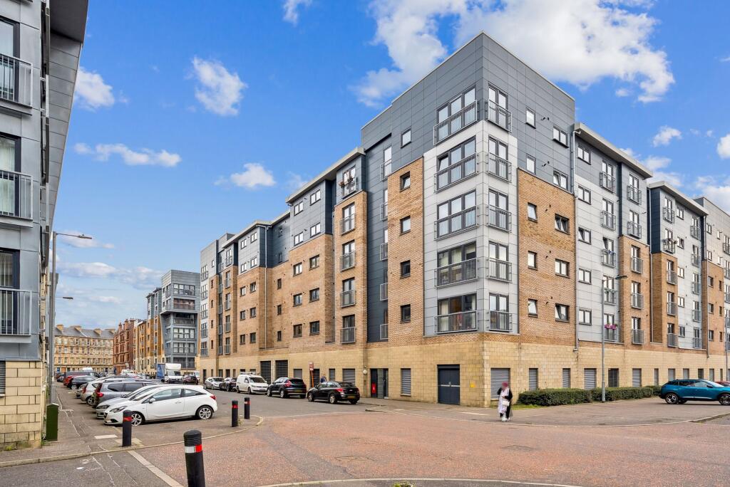 Main image of property: 29 Barrland Street, Flat 3/5, Pollokshields, Glasgow, G41 1BG