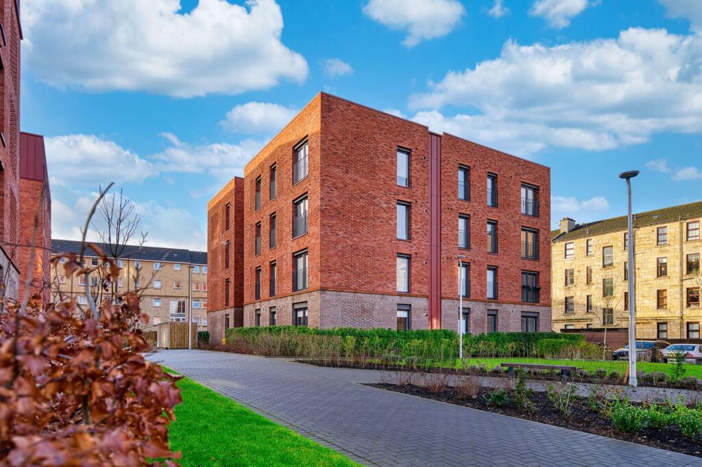 Main image of property: 8 Greenholme Street, Flat 0/3, Cathcart, Glasgow, G44 4DW